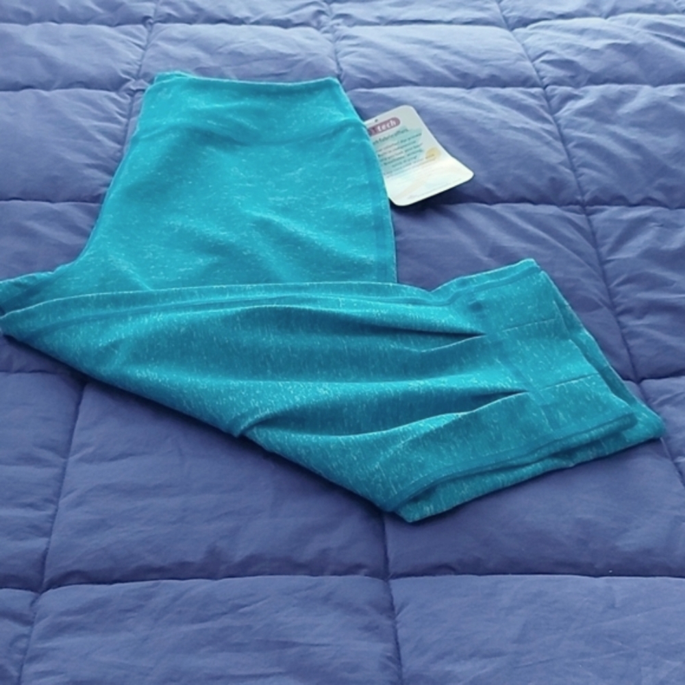 One Tooth Activewear Short